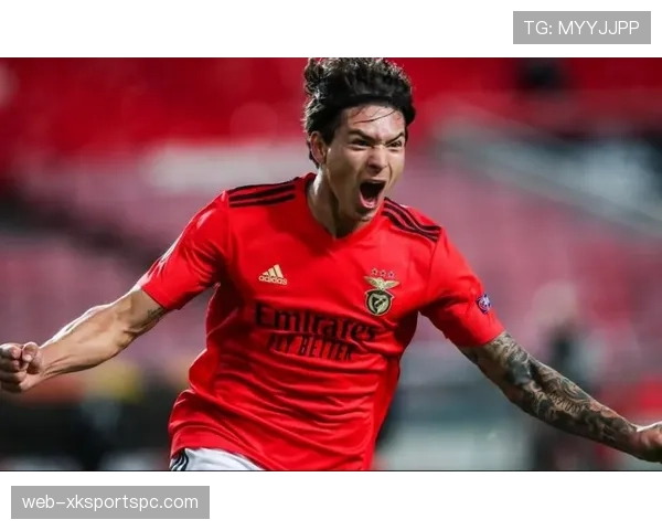 努涅斯与卡瓦尼无球跑位及威胁能力对比分析