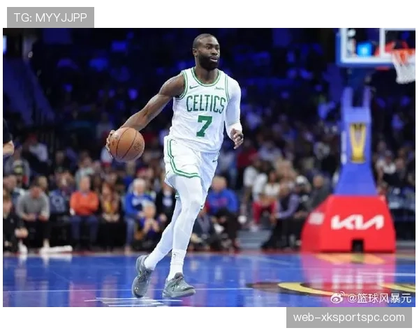 杰伦·布朗挡拆突破拉开局面，效率显著提升对比季前赛表现