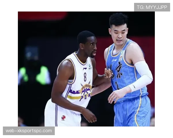 马布里关键无球跑位拉开空间提升球队进攻效率 马布里关键无球跑位拉开空间提升球队进攻效率